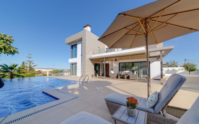 Revente - Villa -
Torrevieja - Los Balcones