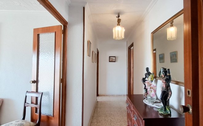 Revente - Penthouse -
Torrevieja - Playa De Los Naufragos