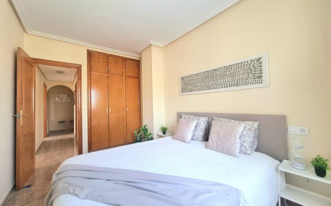 Resale - Apartment -
Torrevieja - Costa Blanca