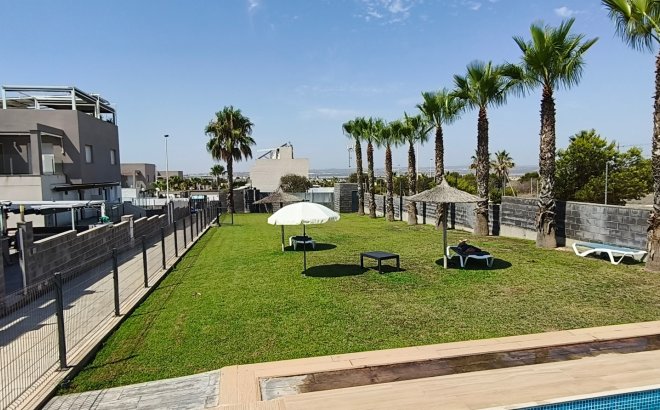 Resale - Villa -
Torrevieja - Costa Blanca