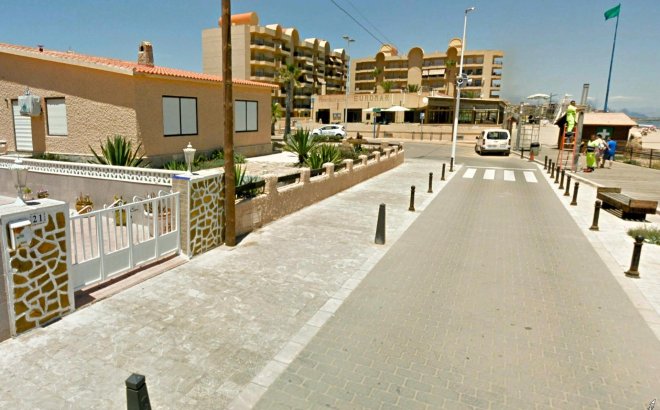 Herverkoop - Town House -
Torrevieja - La Mata