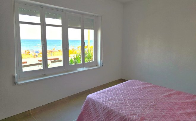 Herverkoop - Town House -
Torrevieja - La Mata
