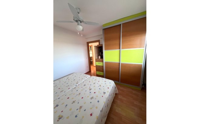 Revente - Appartement -
Torrevieja - Playa de los Locos