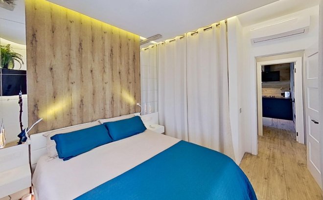 Resale - Villa -
Torrevieja - San Luis