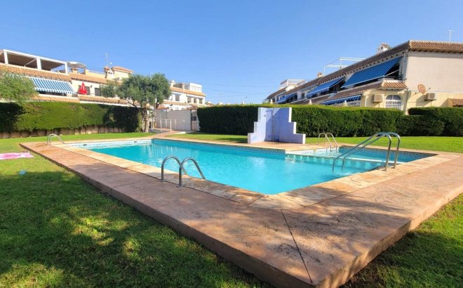 Resale - Bungalow -
Torrevieja - Los Frutales