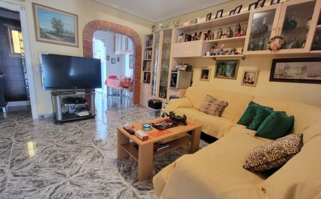 Resale - Bungalow -
Torrevieja - Los Frutales