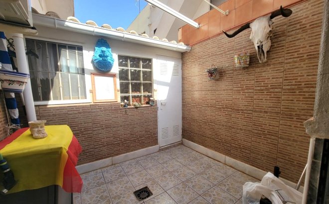 Resale - Bungalow -
Torrevieja - Los Frutales