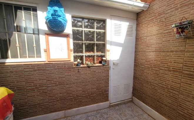 Resale - Bungalow -
Torrevieja - Los Frutales