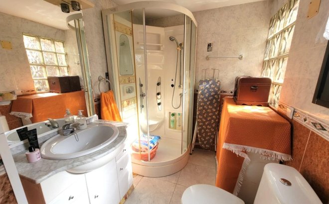 Resale - Bungalow -
Torrevieja - Los Frutales