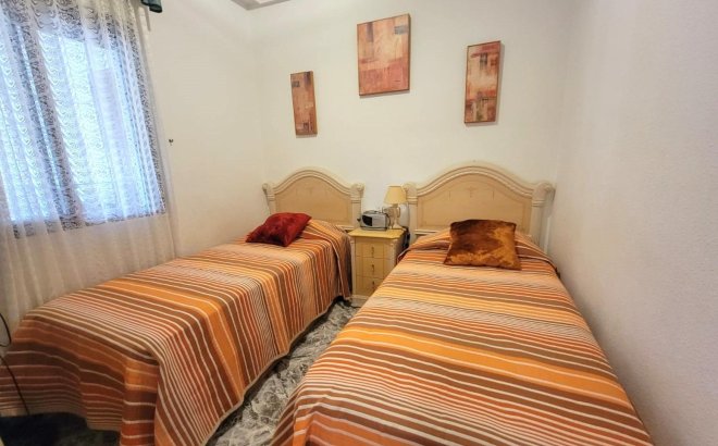 Resale - Bungalow -
Torrevieja - Los Frutales
