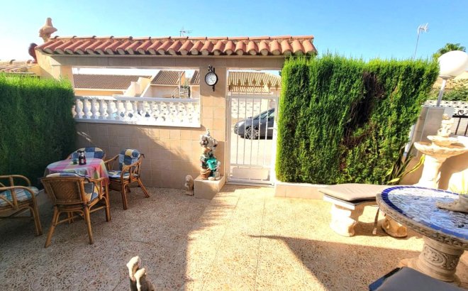 Resale - Bungalow -
Torrevieja - Los Frutales