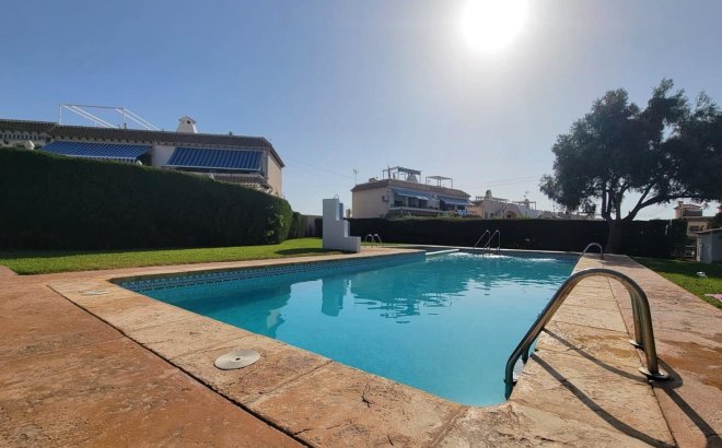 Resale - Bungalow -
Torrevieja - Los Frutales