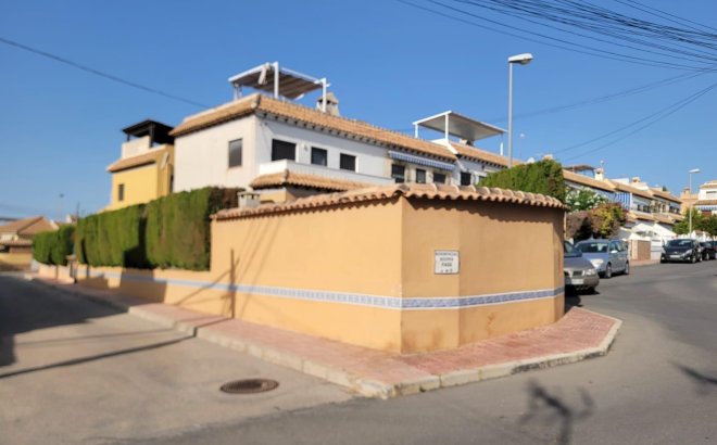 Resale - Bungalow -
Torrevieja - Los Frutales
