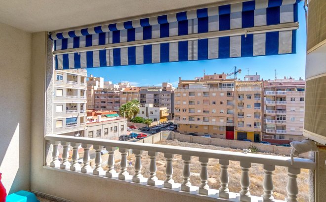 Revente - Appartement -
Torrevieja - Centro