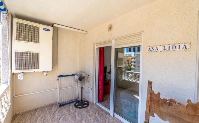 Revente - Appartement -
Torrevieja - Centro