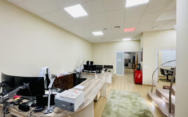 Resale - Commercial -
Torrevieja - Centro