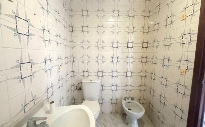 Revente - Appartement -
Torrevieja - Estacion De Autobuses