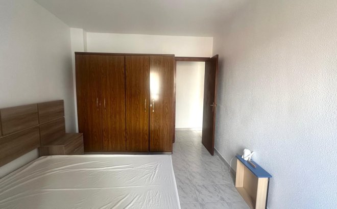 Revente - Appartement -
Torrevieja - Estacion De Autobuses