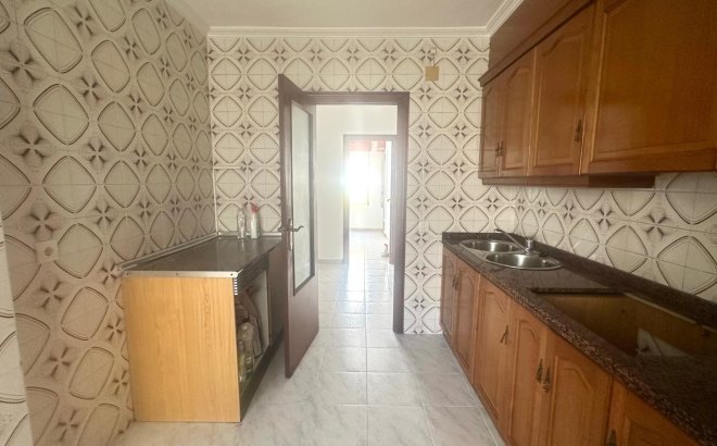 Revente - Appartement -
Torrevieja - Estacion De Autobuses