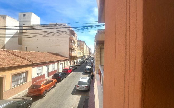 Revente - Appartement -
Torrevieja - Estacion De Autobuses