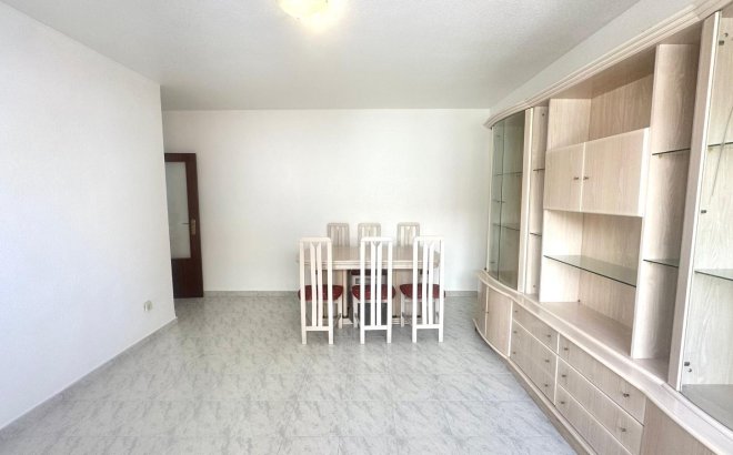 Revente - Appartement -
Torrevieja - Estacion De Autobuses