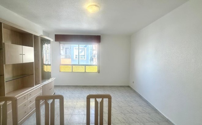 Revente - Appartement -
Torrevieja - Estacion De Autobuses