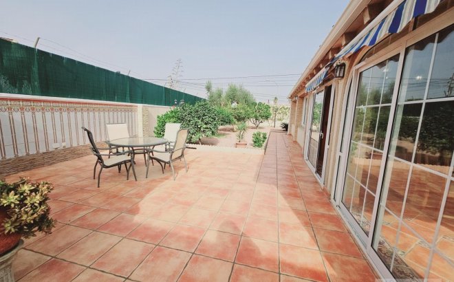 Revente - Villa -
Torrevieja - La Siesta - El Salado - Torreta