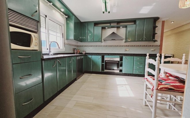 Revente - Villa -
Torrevieja - La Siesta - El Salado - Torreta