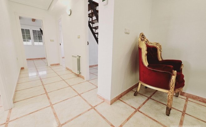 Revente - Villa -
Torrevieja - La Siesta - El Salado - Torreta