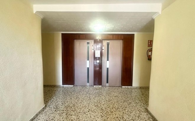 Resale - Apartment -
Torrevieja - Punta Prima
