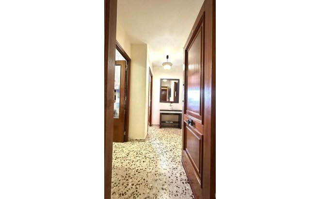 Resale - Apartment -
Torrevieja - Punta Prima