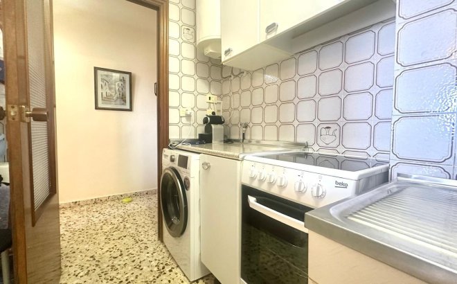 Resale - Apartment -
Torrevieja - Punta Prima
