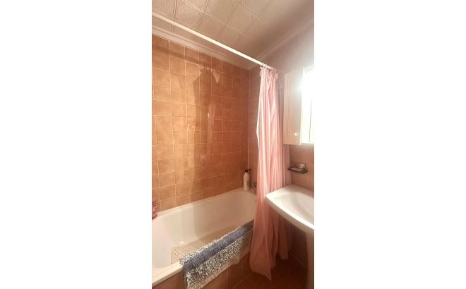 Resale - Apartment -
Torrevieja - Punta Prima