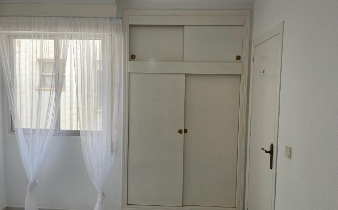 Resale - Penthouse -
Torrevieja - Centro