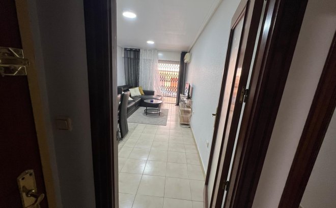 Resale - Apartment -
Torrevieja - Playa del Cura