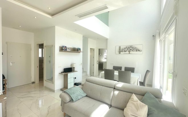 Resale - Villa -
Torrevieja - Miramar - Torre Del Moro