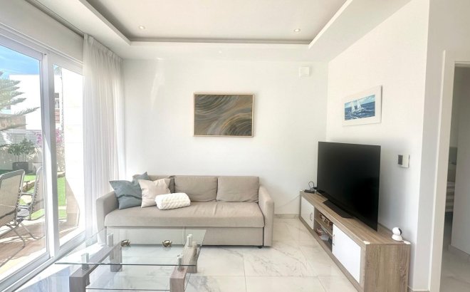 Resale - Villa -
Torrevieja - Miramar - Torre Del Moro