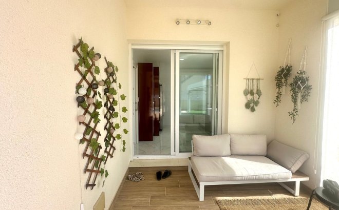 Resale - Villa -
Torrevieja - Miramar - Torre Del Moro