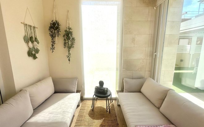 Resale - Villa -
Torrevieja - Miramar - Torre Del Moro