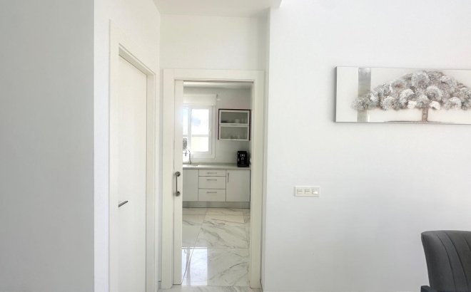 Resale - Villa -
Torrevieja - Miramar - Torre Del Moro