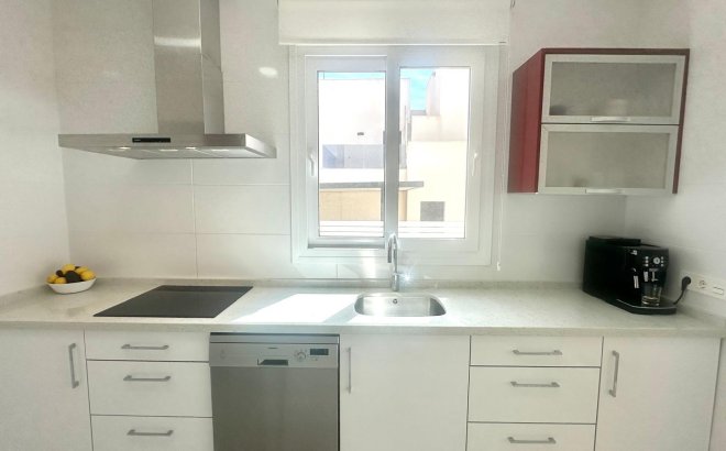 Resale - Villa -
Torrevieja - Miramar - Torre Del Moro