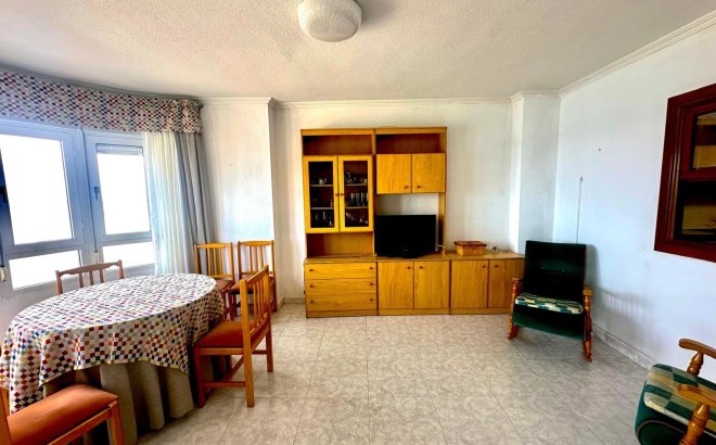 Herverkoop - Appartement -
Torrevieja - Centro