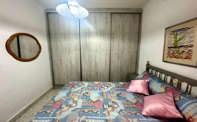 Herverkoop - Appartement -
Torrevieja - Centro