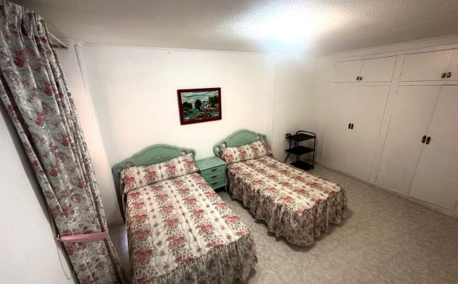 Herverkoop - Appartement -
Torrevieja - Centro