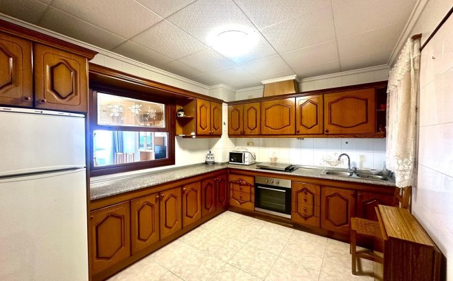 Herverkoop - Appartement -
Torrevieja - Centro