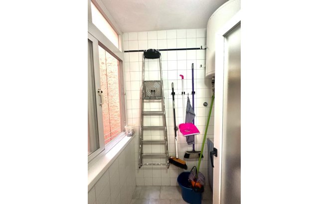 Herverkoop - Appartement -
Torrevieja - Centro