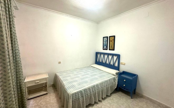 Herverkoop - Appartement -
Torrevieja - Centro