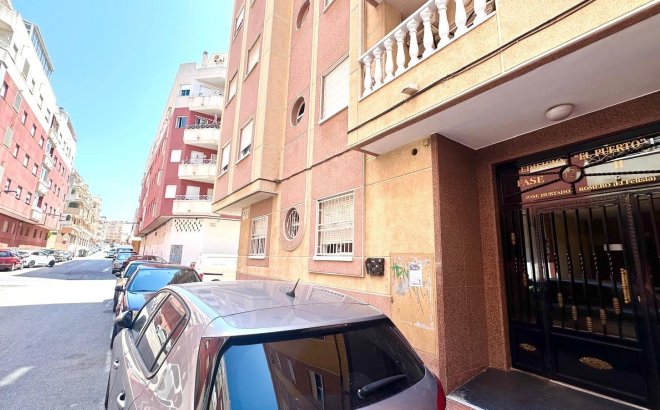 Herverkoop - Appartement -
Torrevieja - Centro
