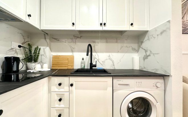 Herverkoop - Appartement -
Torrevieja - Centro