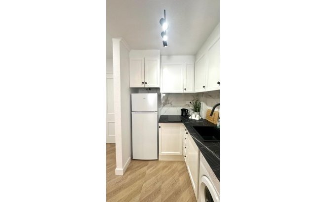 Herverkoop - Appartement -
Torrevieja - Centro